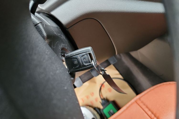 五菱汽车 五菱宏光V 2019款 1.5L劲享版国VI LAR中控内饰11