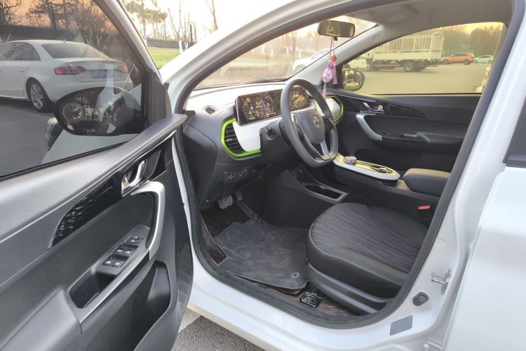 长安欧尚 奔奔E-Star 2020款 心动版 三元锂中控内饰20