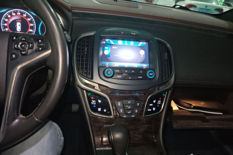 别克 君越 2013款 2.4L SIDI豪华舒适型局部细节16