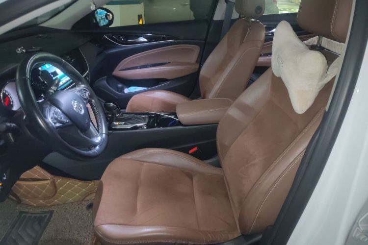 别克 君威 2019款 20T 精英型 国VI中控内饰19