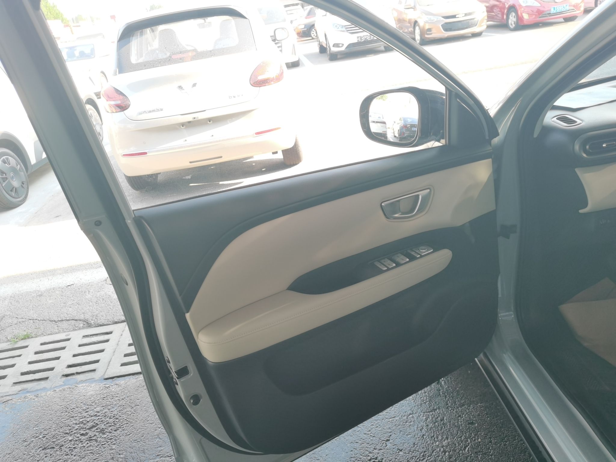 五菱汽车 五菱缤果PLUS 2024款 330km 五座版