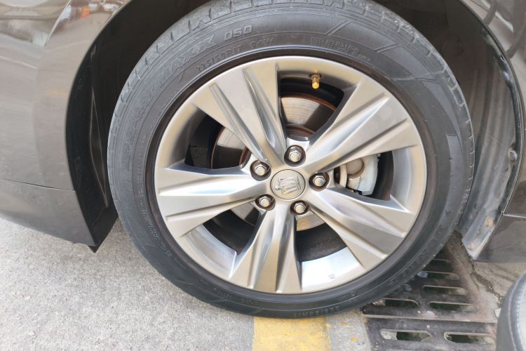 丰田 皇冠 2015款 2.0T 时尚版车身外观6007