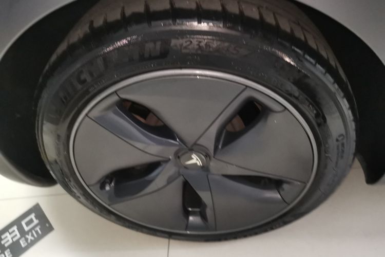 特斯拉 Model 3 2020款 改款 标准续航后驱升级版车身外观6002