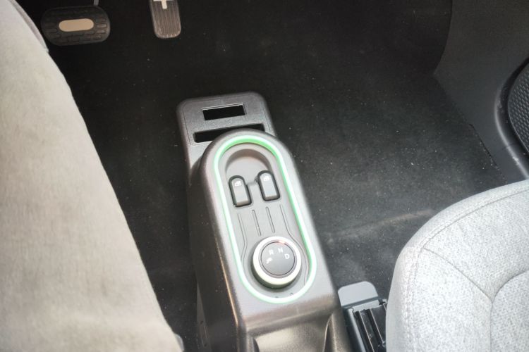 五菱汽车 宏光MINIEV 2022款 马卡龙臻享款 磷酸铁锂局部细节18