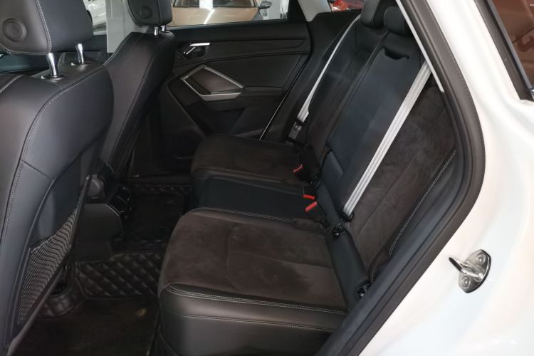 奥迪Q3 2019款 35 TFSI 进取动感型中控内饰7004