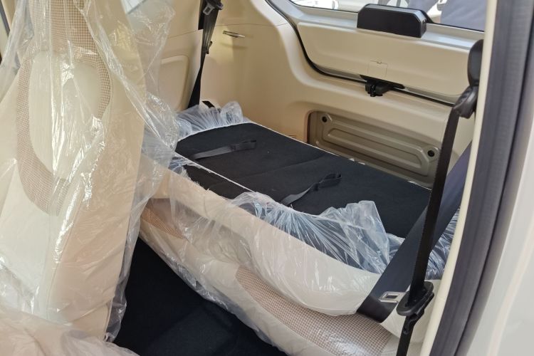 五菱汽车 宏光MINIEV 2024款 第三代 215km 青春版中控内饰7004