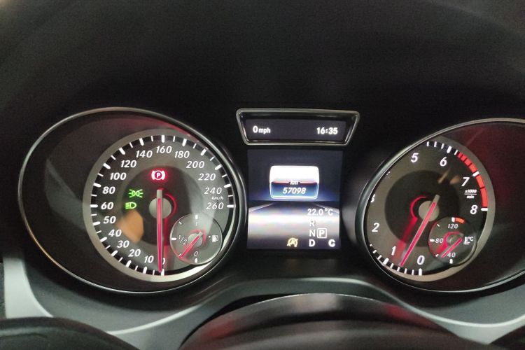 奔驰GLA 2016款 GLA 200 时尚型局部细节14