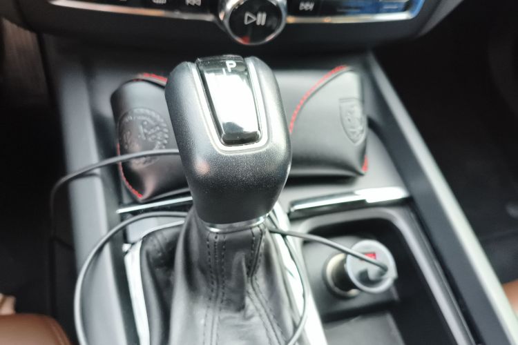 沃尔沃XC60 2019款 T5 四驱智远版 国V中控内饰18