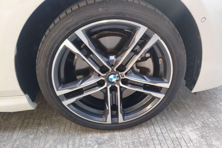 宝马2系(进口) 2023款 225i 四门轿跑车 M运动套装车身外观10