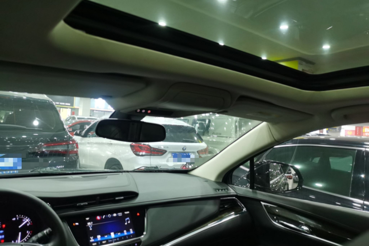 凯迪拉克XT5 2016款 25T 豪华型中控内饰22