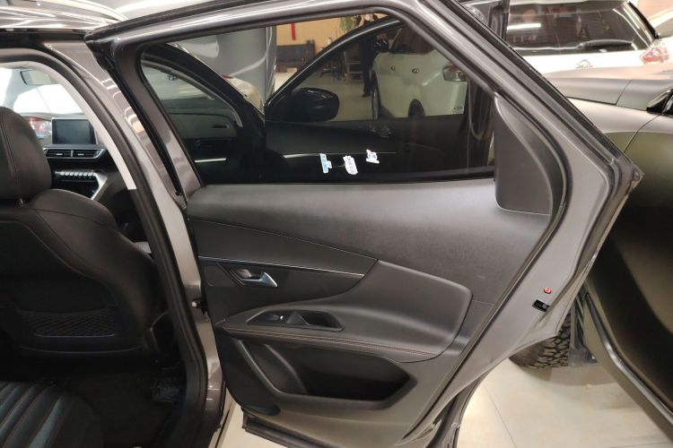 标致4008 2018款 350THP 精英版中控内饰7006