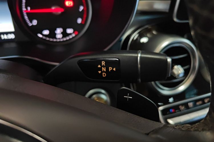 奔驰GLC 2019款 GLC 260 L 4MATIC 动感型中控内饰18