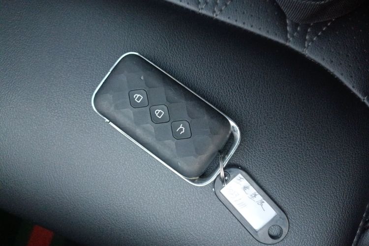 五菱汽车 五菱星辰 2022款 2.0L DHT电速款中控内饰11