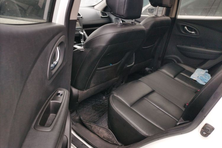 雷诺 科雷嘉 2017款 2.0L 两驱豪华版中控内饰7004