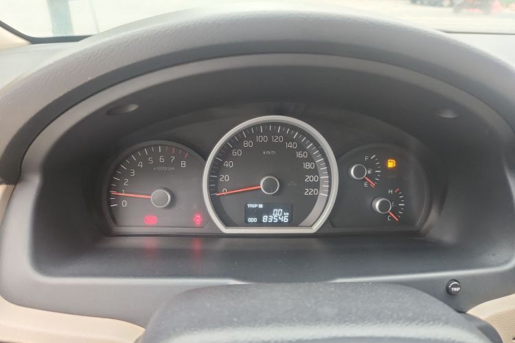 起亚 狮跑 2013款 2.0L 手动两驱版GL局部细节14