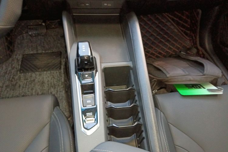 吉利汽车 2022款 缤瑞COOL 1.5T DCT电掣版中控内饰18