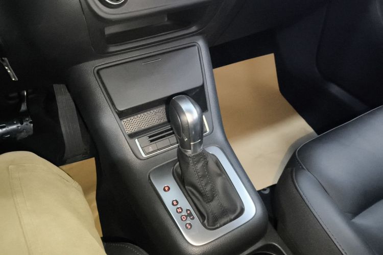 大众 途观 2013款 1.8TSI 自动两驱舒适版中控内饰18