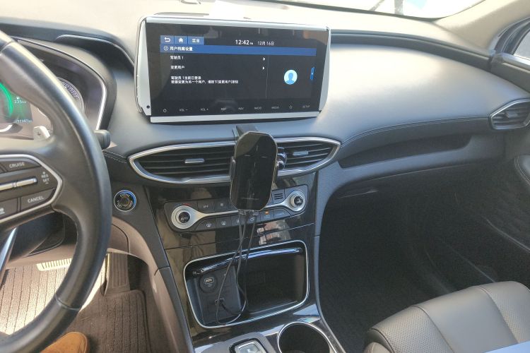 现代 胜达 2020款 380 TGDi 自动两驱DLX智尊版中控内饰16