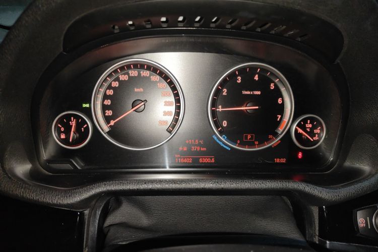 宝马X4 2014款 xDrive20i X设计套装中控内饰14