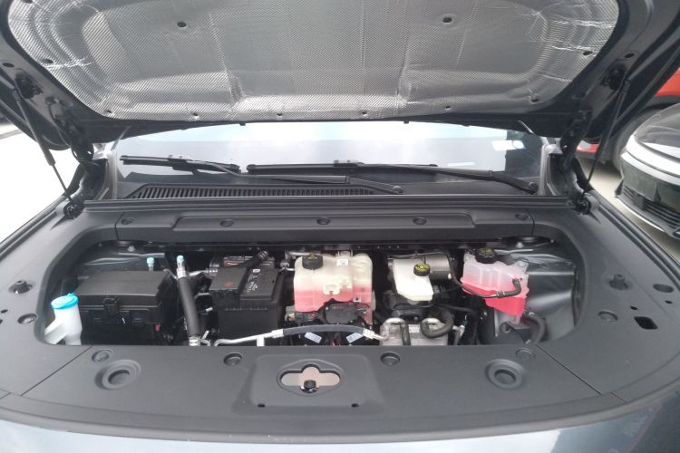 零跑汽车 零跑C16 2024款 纯电 580尊享版机舱底盘24