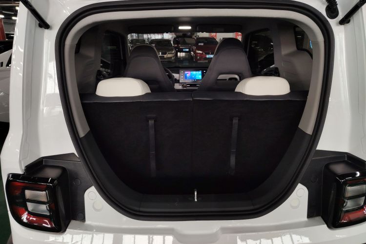 吉利银河 2025款 210km 熊猫骑士机舱底盘23