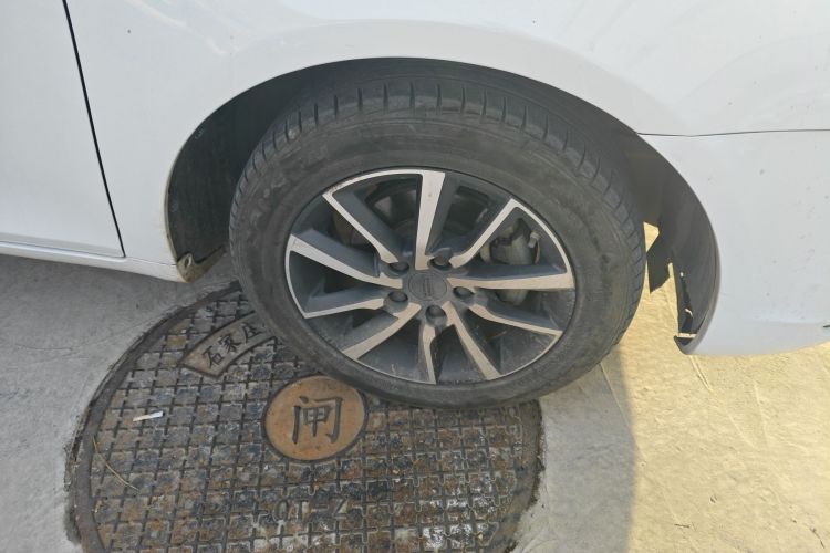 吉利汽车 帝豪 2019款 领军版 1.5L CVT向上互联型 国VI车身外观10