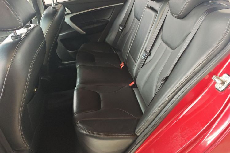 吉利汽车 帝豪 2016款 三厢 1.5L CVT向上版中控内饰21