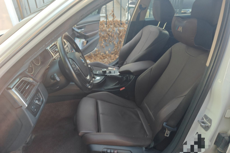 宝马3系 2018款 320Li xDrive 时尚型中控内饰19