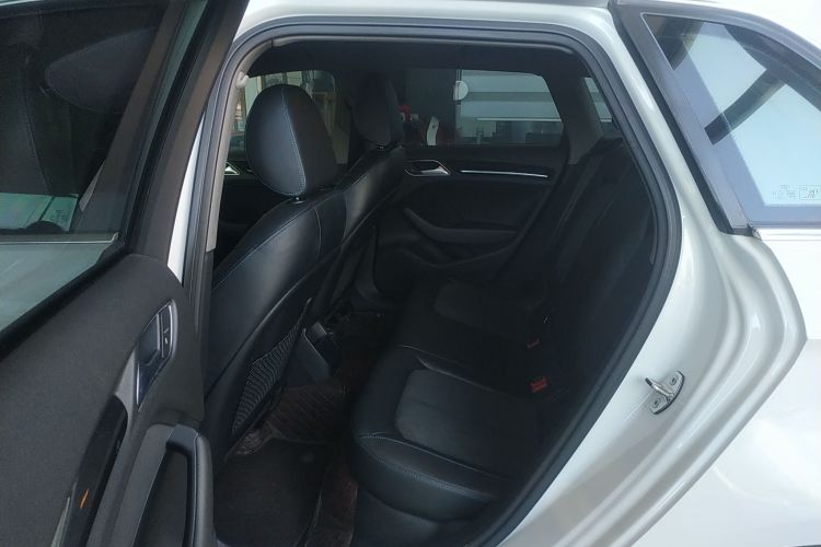奥迪A3 2018款 30周年年型 Sportback 35 TFSI 时尚型中控内饰21