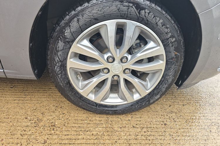 别克 英朗 2019款 18T 自动互联旗舰型 国V车身外观10