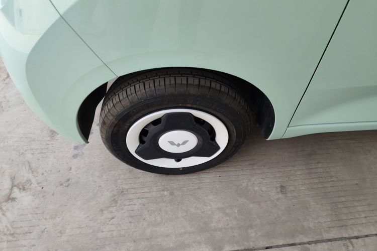 五菱汽车 宏光MINIEV 2024款 第三代 215km 青春版车身外观35