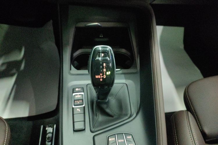 宝马X1 2022款 sDrive25Li 领先型中控内饰18