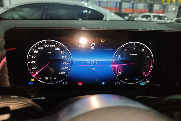 奔驰GLB 2024款 改款 GLB 220 动感型局部细节14