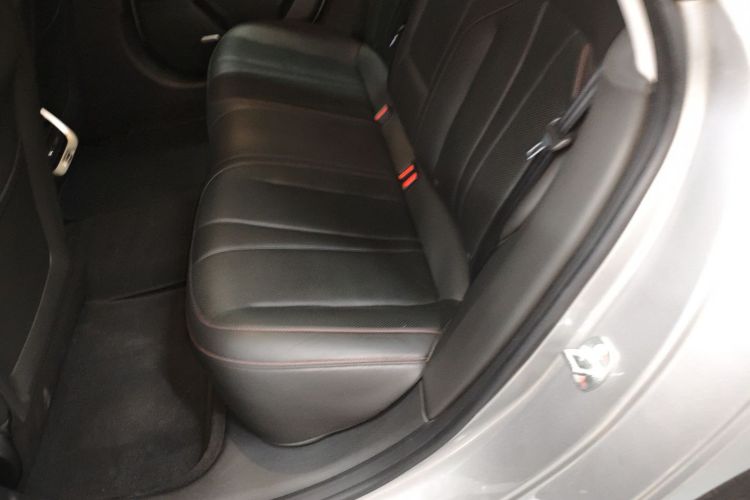 小鹏P7 2022款 480E中控内饰21