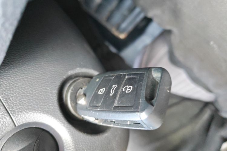 大众 Polo 2019款 Plus 1.5L 自动炫彩科技版中控内饰7001