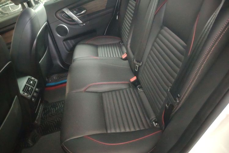 路虎 发现运动版 2020款 249PS R-Dynamic 性能版中控内饰21