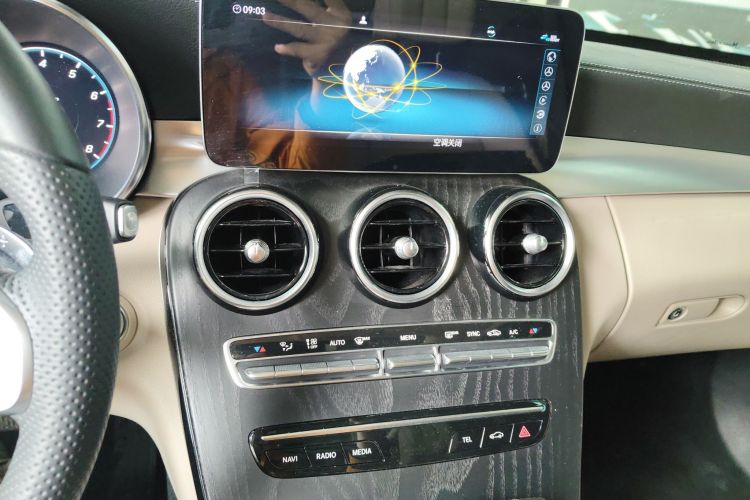 奔驰C级 2020款 C 260 L 运动版中控内饰16