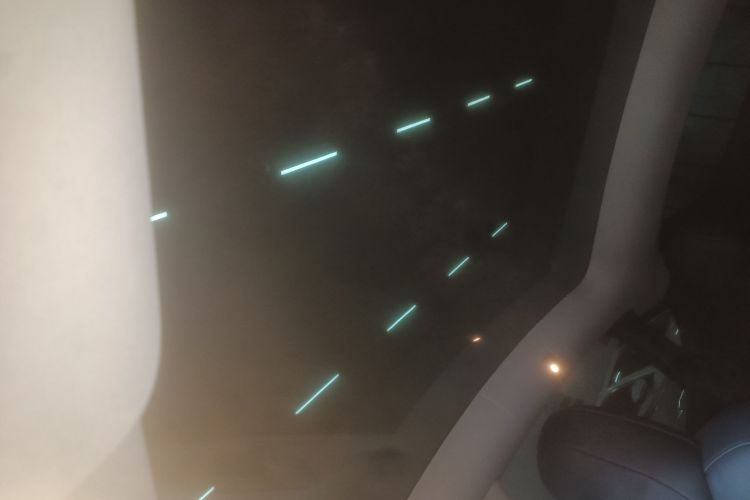 特斯拉 Model Y 2022款 长续航全轮驱动版局部细节22