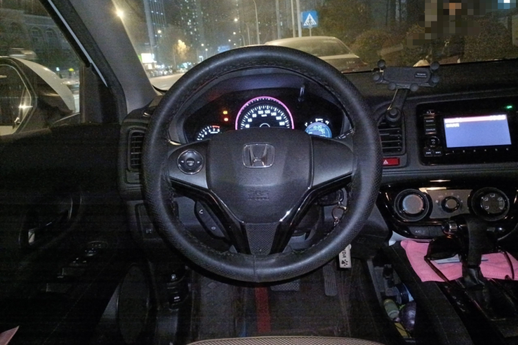 本田 缤智 2015款 1.5L CVT两驱舒适型中控内饰13