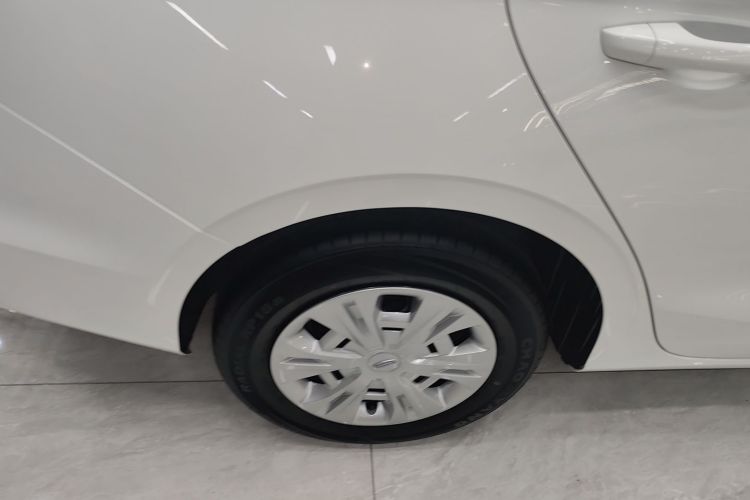 吉利汽车 帝豪 2025款 第4代 1.5L 手动星耀版车身外观6008