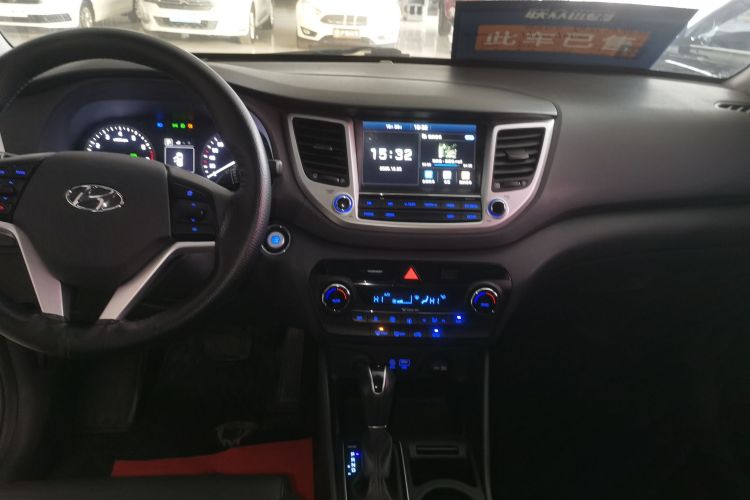 现代 途胜 2015款 1.6T 双离合两驱智能型中控内饰16