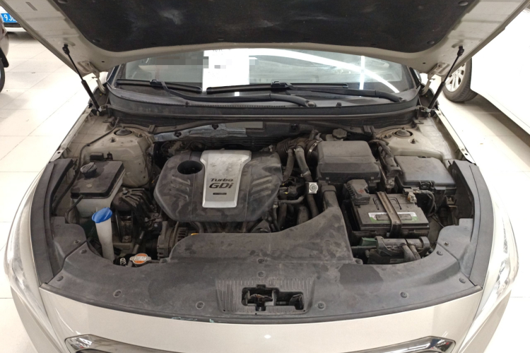 现代 索纳塔 2015款 1.6T GLS智能型局部细节24