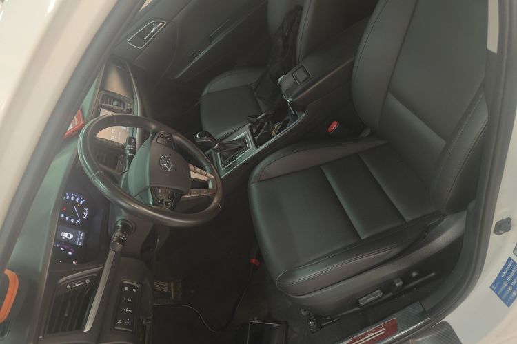 现代 名图 2017款 1.8L 自动尊贵型DLX 国V中控内饰19