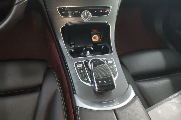 奔驰C级 2018款 C 200 L 运动版中控内饰18