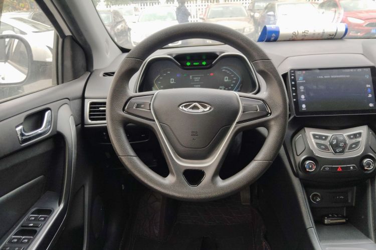 奇瑞新能源 艾瑞泽e 2020款 出行版plus中控内饰13