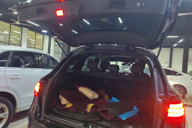 奔驰GLC 2017款 GLC 200 4MATIC机舱底盘23