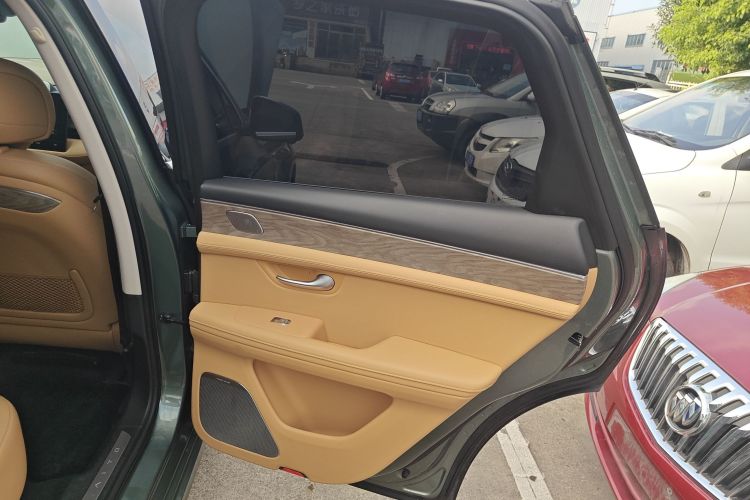 鸿蒙智行 问界M5 2022款 增程四驱性能版中控内饰45