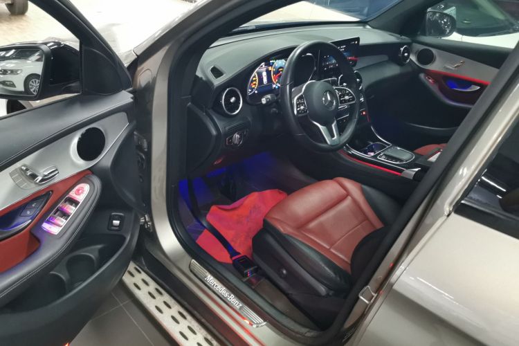 奔驰GLC轿跑 2020款 GLC 260 4MATIC 轿跑SUV中控内饰7003