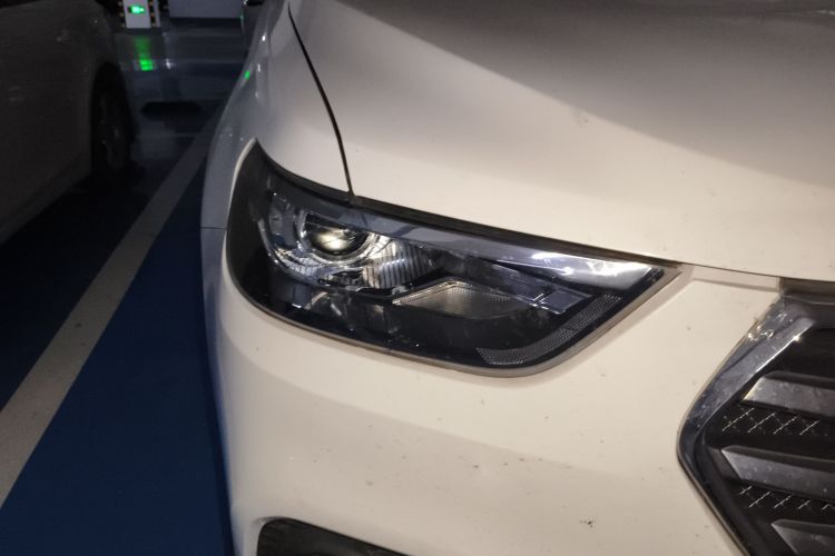 哈弗H6 2018款 蓝标 运动版 1.5T 自动两驱精英型车身外观8