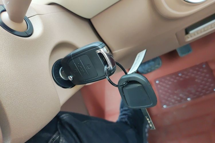 五菱汽车 宏光MINIEV 2025款 四门版 进阶款中控内饰11